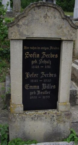 Zerbes Peter 1843-1930 Schulz Sofia 1848-1911 Grabstein